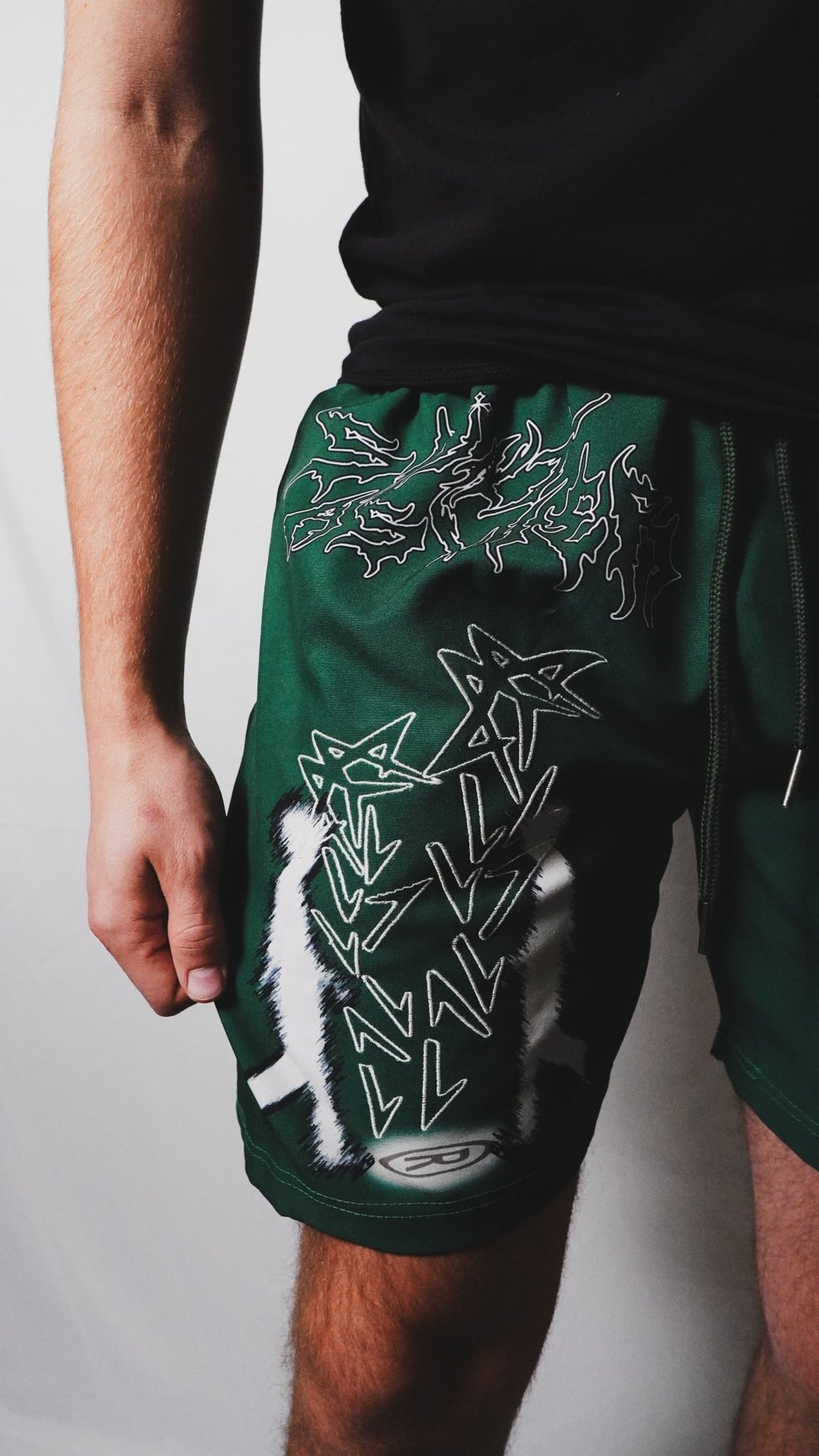 "NYLON GREEN RR ASLIER SHORTS - Saint Aslier